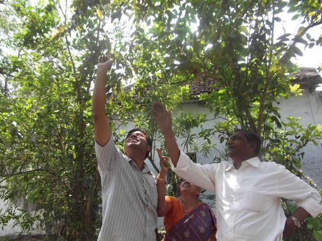 అబ్బాయి రవి తో రామకృష్ణ 