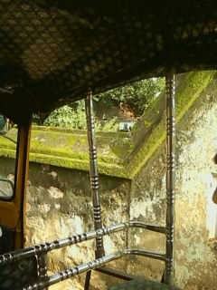 311862_147178775372613_3936762_n