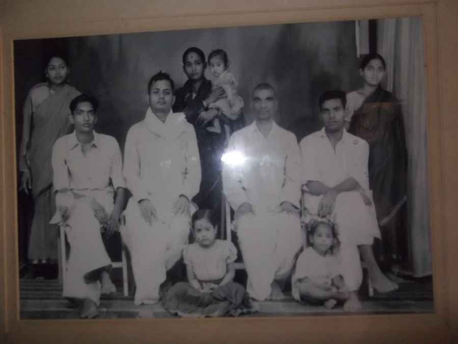 చేతి లో ప్రబావతి తో మా పద్మవతక్కయ్య